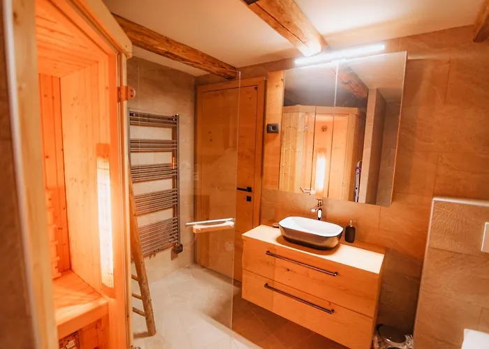 Planska Koča * Vitanje